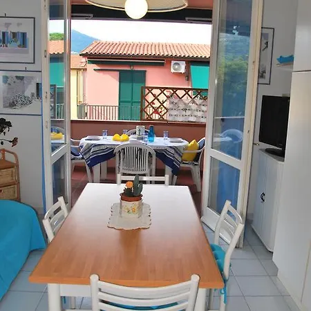 Gelsomino - Clima, Terrazze E Posti Auto Apartman *